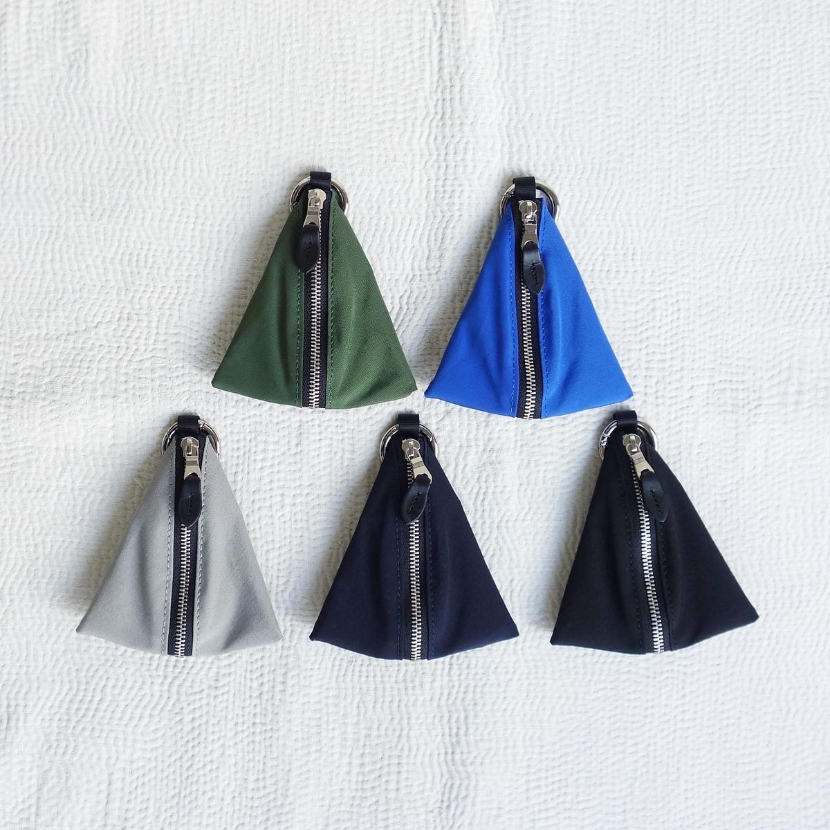 STANDARD SUPPLY SIMPLICITY TRIANGLE CHARM POUCH