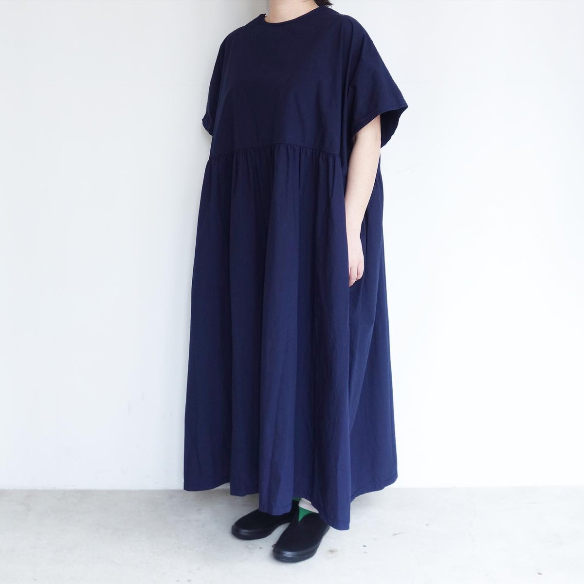 homspun コンパクトウェザー BIGギャザーワンピース【ネイビー