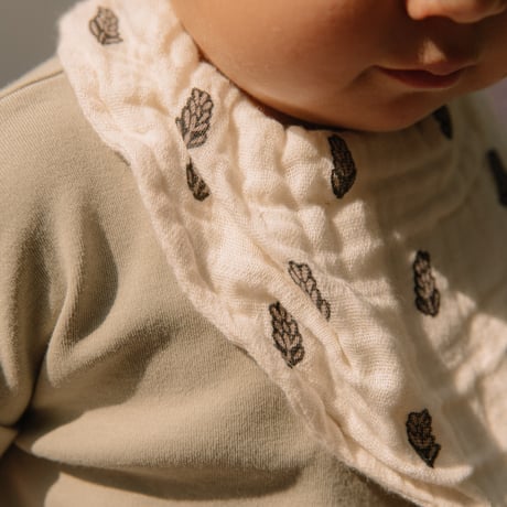 【STUDIO BOHEME PARIS】BANDANA BIB ABEL - OFF WHITE / LAVENDER