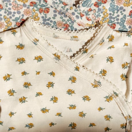 【Konges Sløjd】BASIC NEWBORN ONESIE GOTS - PEONIA LIMONE