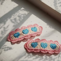 【Konges Sløjd】2 PACK HEART EMBROIDERY HAIR CLIP - BUTTERCREAM