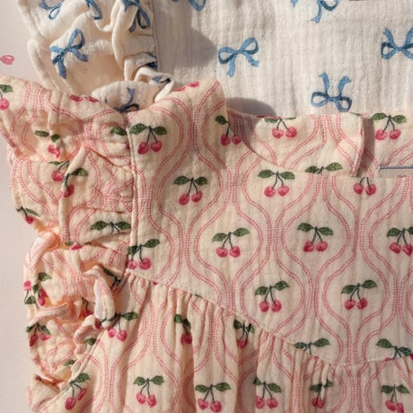 【Konges Sløjd】COCO ROMPER GOTS - CHERRY PINK MOTIF