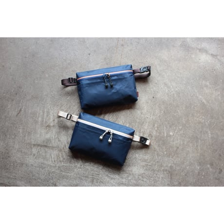 TRAIL SACOCHE (col/Dark Navy)