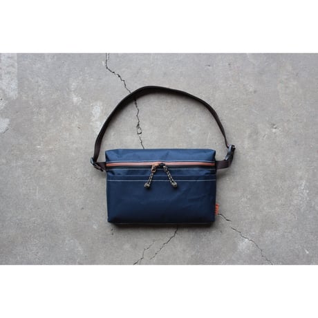 TRAIL SACOCHE (col/Dark Navy)