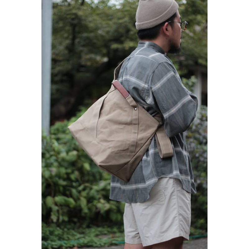 gron L size (col:Beige/leather handle) | ripa