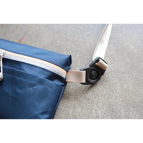 TRAIL SACOCHE (col/Dark Navy)