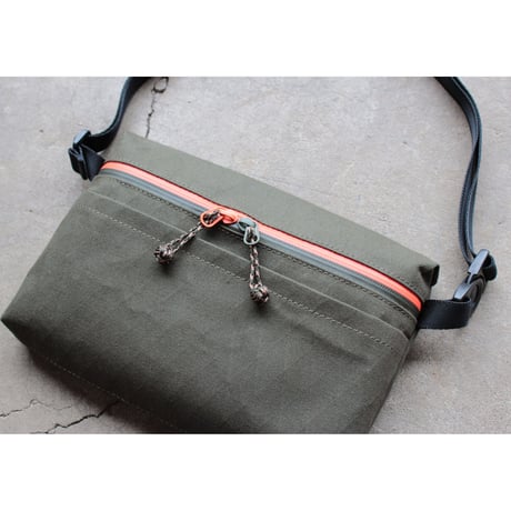 HOBO SACOCHE  (col/Khaki)