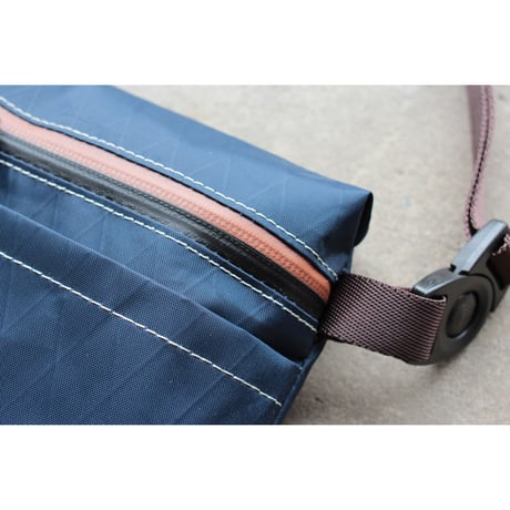 TRAIL SACOCHE (col/Dark Navy)