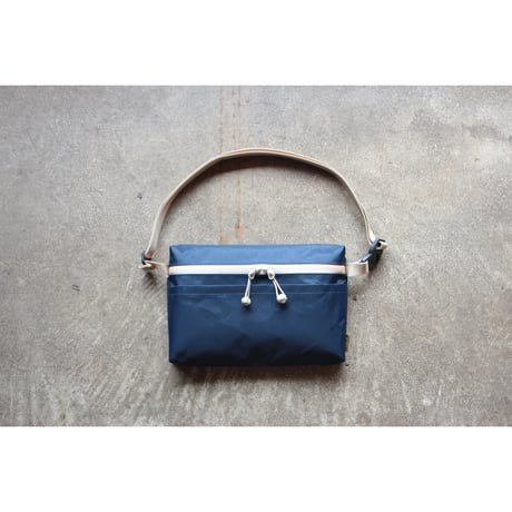 TRAIL SACOCHE (col/Dark Navy)