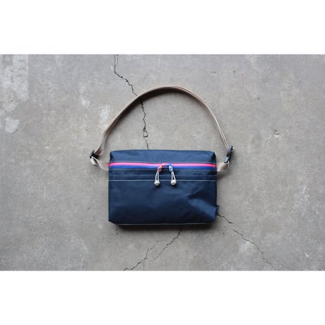 TRAIL SACOCHE (col/Dark Navy)