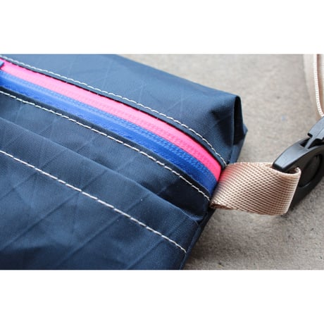 TRAIL SACOCHE (col/Dark Navy)
