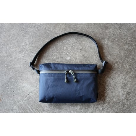 TRAIL SACOCHE (col/Dark Navy)