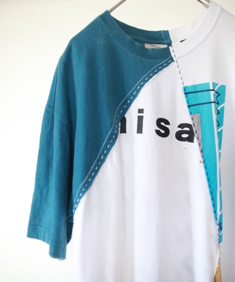 "青い爽さの裏にひねくれた虹を潜めて" Blue on the front and the twisted rainbow on the back. Rebuild by vintages