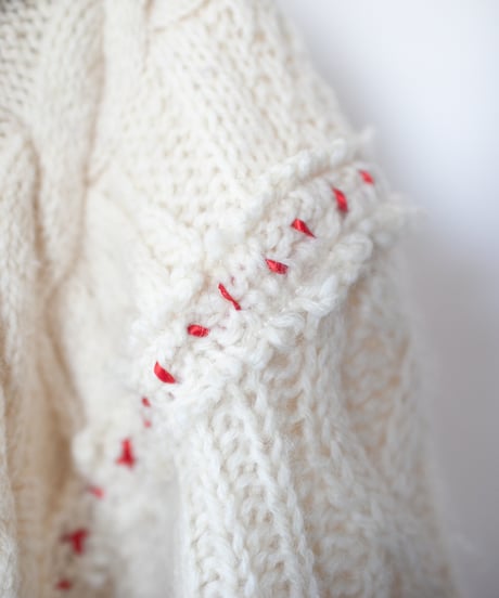 "あの日、白かっただけのニットセーター" turn the colors short-knit, Rebuild by vintages