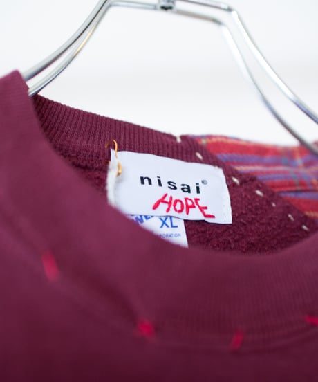 "チョコレートと赤いドレスの避難所" A haven for chocolates and red dresses, Rebuild by vintages