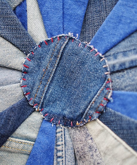 "赤に咲く花のTシャツ" My own flower T-shirt, patchworked by vintages