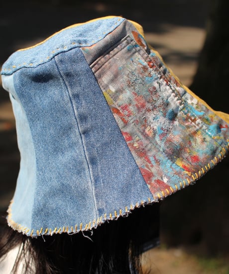 "両A面の青色彩" Blue Patchwork With Rainbow reversible hat, Rebuild by vintages