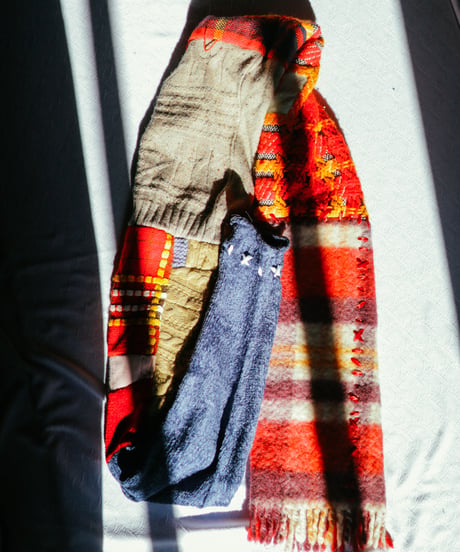 "リボンとラグ" Vintage knit Rebuild Muffler by Rug and Ribbon Stitch