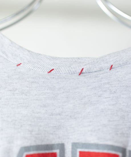 "灰色の日常を彩った花" Flowers that color the gray everyday life. long-sleeved T-shirt, Rebuild by vintages