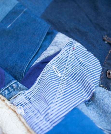 "つぎはぎのデニムニットフードマフラー 第三色" Patchwork denim knit hooded muffler, Rebuild by vintages