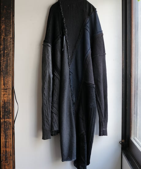 "計り知れない暗闇" unfathomable darkness over knit, reconstructed from black knit vintages