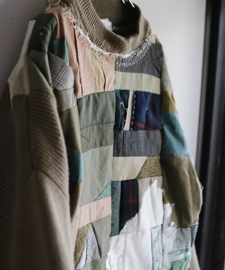 "非戦" Painted Military patchwork pullover, inspired by nowars