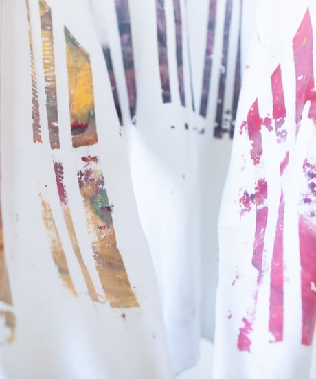 "思い出す色" Trainer by Analog silk screen overlay blurring hand-print