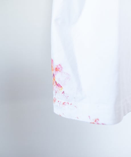 "色彩手刷りと刻まれた名前のTシャツ 第八色" T-shirt with hand-printed colors and engraved name