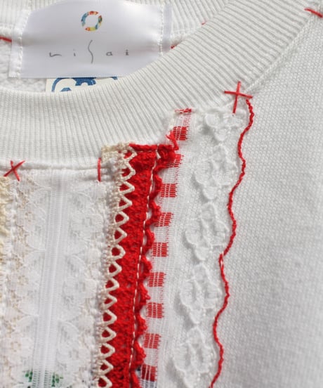 "レッドスマイルキス・ドレス" Red Smile Kiss Dress on the Room