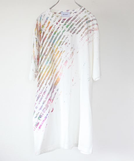 "虹はまだ残っている" The rainbow still remains, Multicolor hand-printed T-shirt