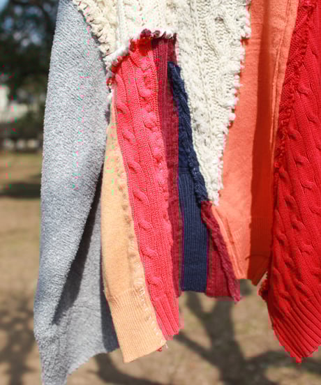 "その色情は不均衡なようで優しい手直しが繰り返されていた" Lust colors seemed to be unbalanced, and gentle repair was repeated