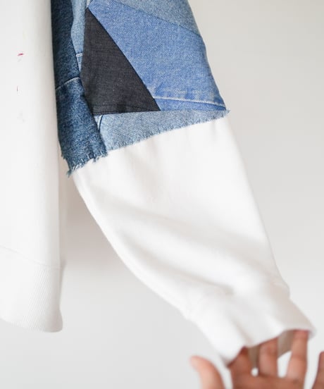 "つぎはぎのデニムスリーブトレーナー 第一色" Patchwork denim sleeve trainer, Rebuild by vintages