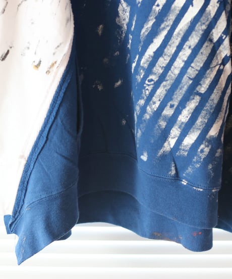 "色彩に変わる途中の青" Blue on its way to becoming a color, rebuild by vintages