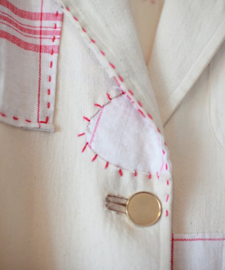 "手縫いの赤、包容と競争、青の兆し"  Inclusion and competition Hand-sewn red jacket, Rebuild by Vintages
