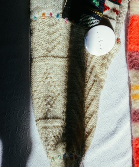 "銀と虹のリボン" Vintage knit Rebuild Muffler by Rainbow and Silver Ribbon Stitch