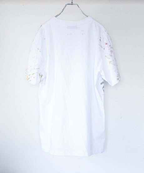"色彩手刷りと刻まれた名前のTシャツ 第五色" T-shirt with hand-printed colors and engraved name