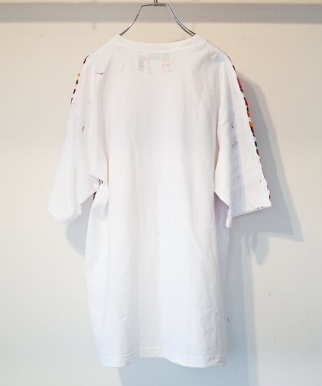 "色彩手刷りのTシャツ 2024年版 第一色" T-shirt with hand-printed colors
