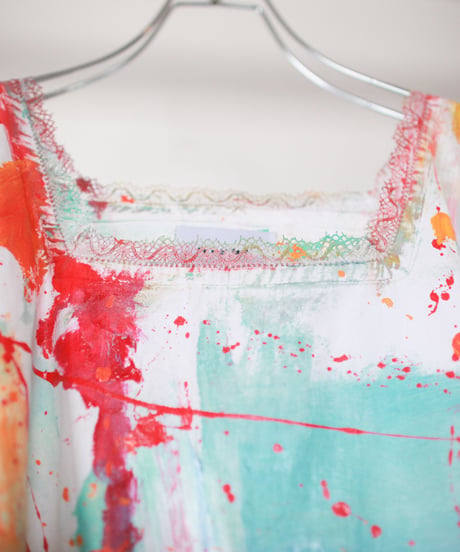 "片隅に潜む色彩" Color lurking in the corner, Hand-painted based on French One-piece