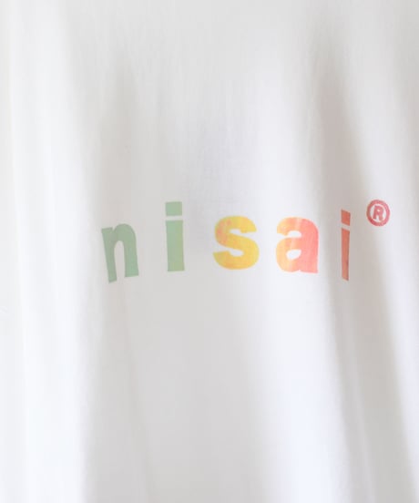 "色彩の名が刻まれたトレーナー" Trainer with the name of color