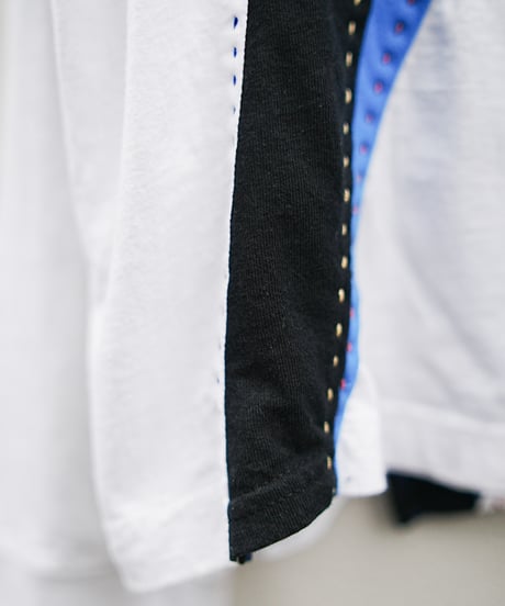 "音楽が鳴ってる" The music is playing, rebuild by vintages