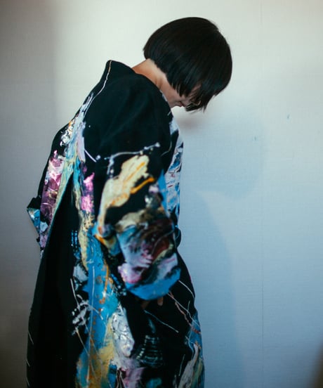 《0＜nisai+α≦Y》 riri zip painted coat / formed black
