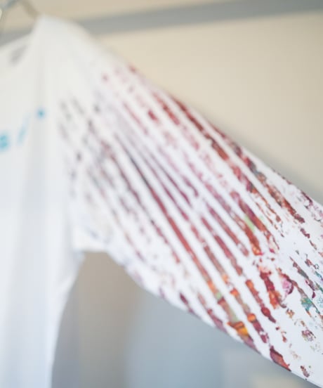 "色彩手刷りと刻まれた名のロンT 2024年版 第五色" T-shirt with hand-printed colors and engraved name