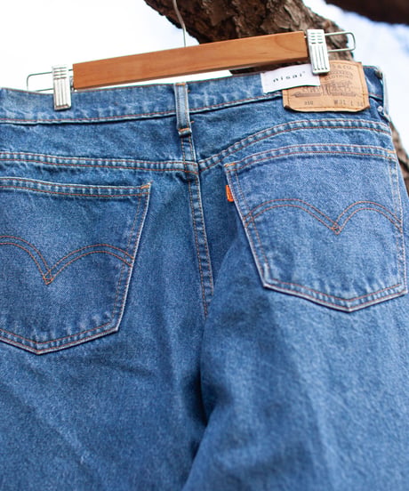 “愛し合う二人” Two people in love, the sky of happiness, Based on Vintage Levi’s