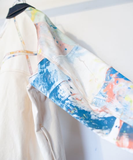 《nisai × soma komatsuno》"おわらない色彩" Patchwork and paint oversized jacket inspired by denim