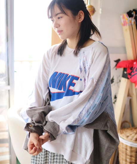 "ブルーフィルムの残像" Afterimage of blue film sweatshirt, Rebuild by Vintages(nike)