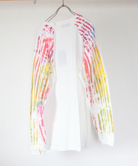 "色彩手刷り（あるいは翼）のロンT" Multi color hand-printed (or winged) long-sleeved T-shirt