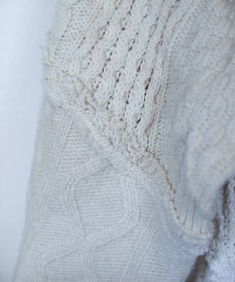 "ニットに侵食されてるコート" A coat eroded by knitwear, Rebuild by vintages