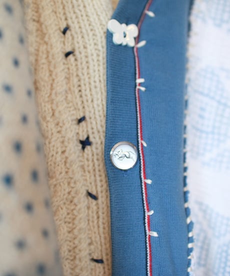 "君が笑う、遊ぶ青いカーディガン" Blue cardigan to play around, Rebuild by vintages