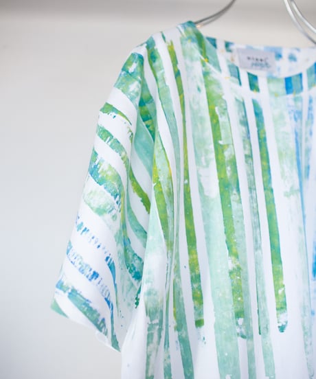 "草木が濡れる音" The sound of grass getting wet, Hand-printed silk-screen T-shirt