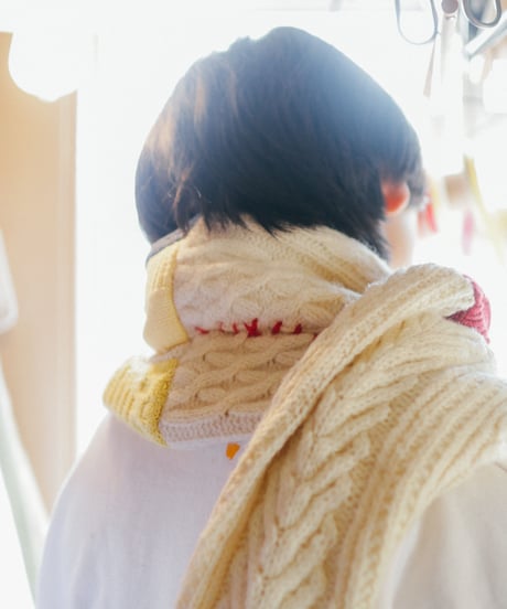 "赤手紡ぎ糸の手縫いステッチ" Vintage knit Rebuild Muffler by Red Hand-spun yarn Stitch